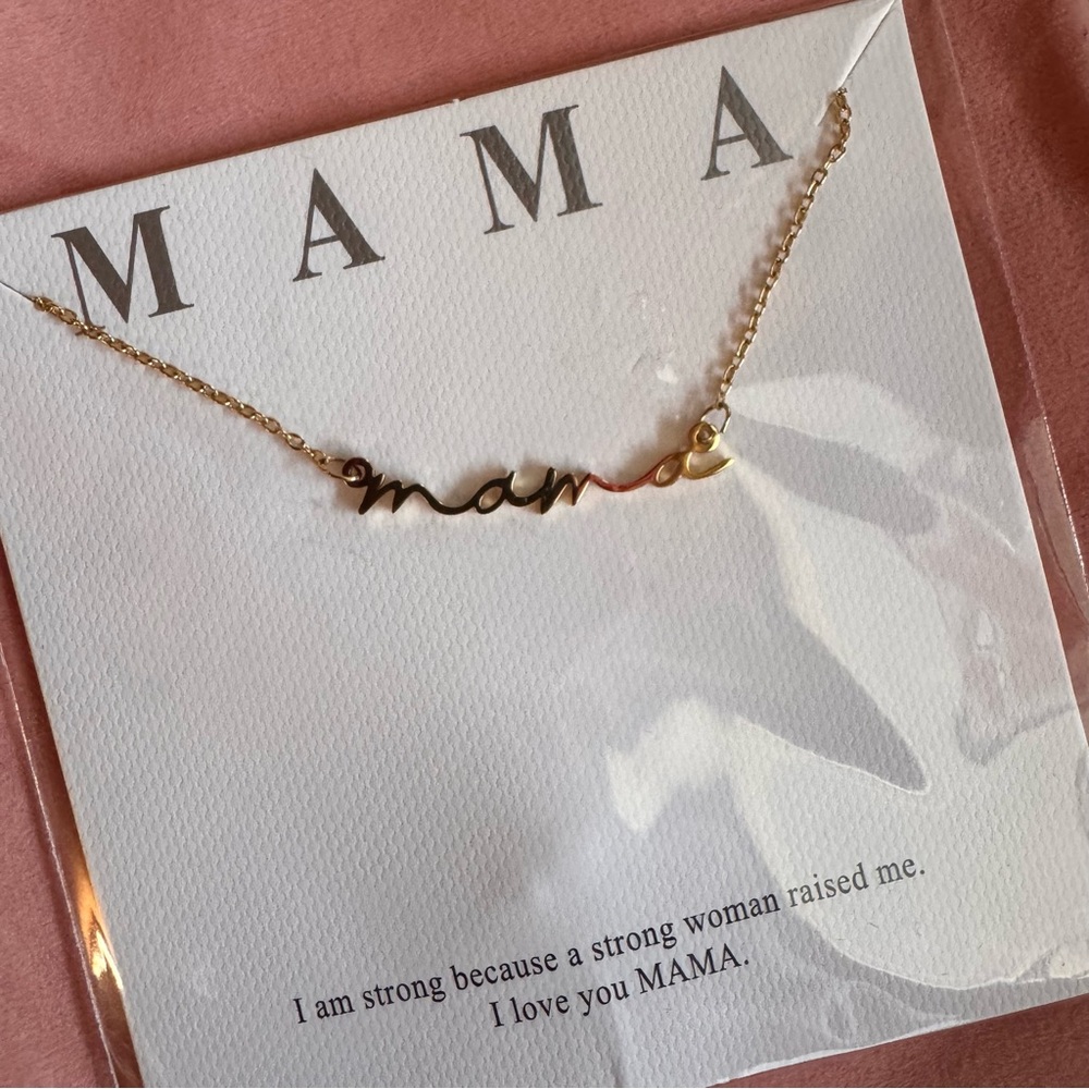 Gold 'MAMA' Necklace